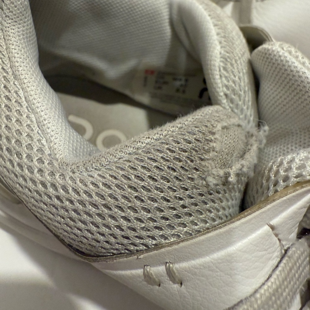 On The Roger Advantage Cloudtec Women’s Size 8.5 Tennis Shoes All White - Picture 10 of 10